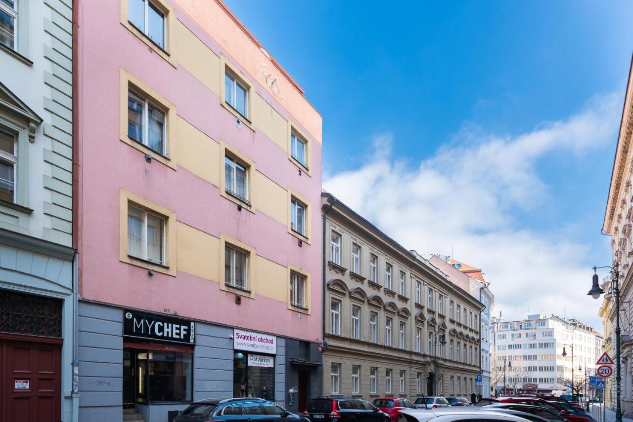 Crystal Apartment Прага Екстер'єр фото